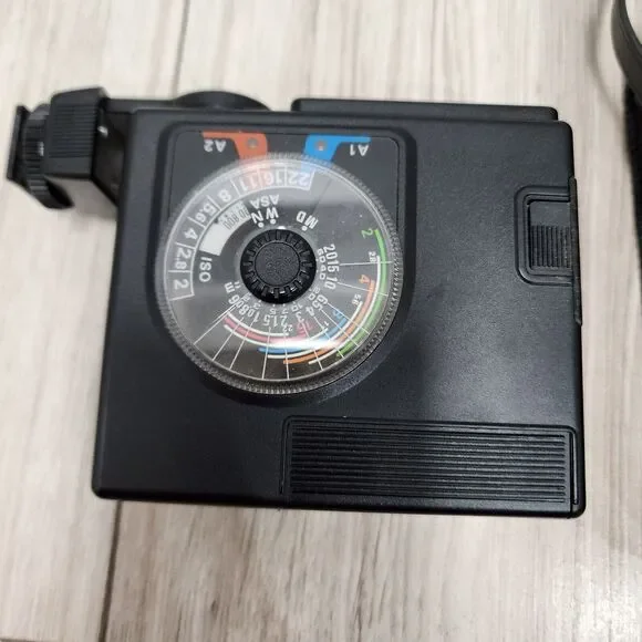 Nikon SS-15 Camera Flash w/Case included - Picture 2 of 10